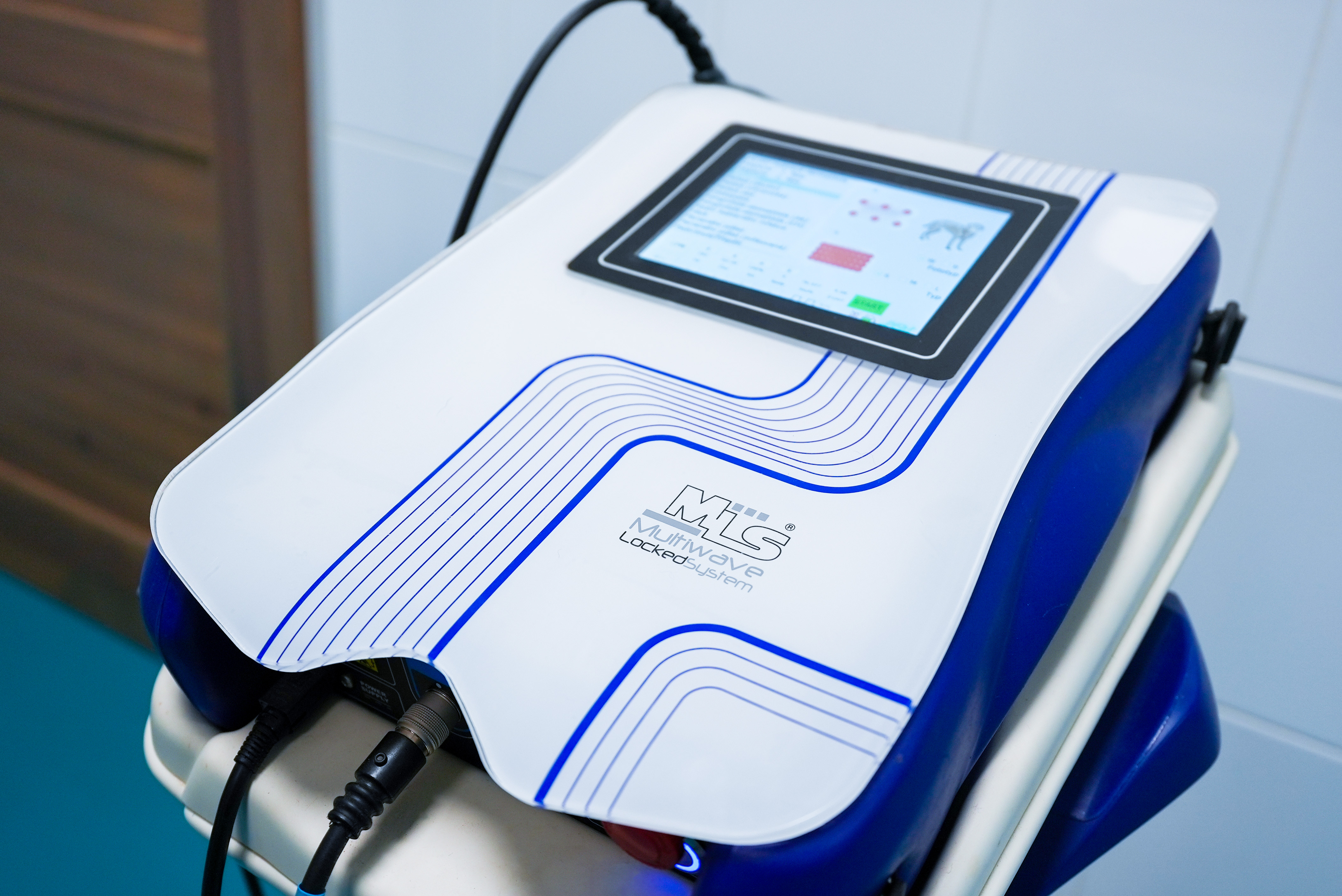 Terapeutický MLS laser pro léčbu zánětů, otoků a bolestivých stavů